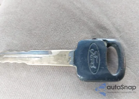 2006 Ford E-350 Super Duty Xl/Xlt z USA, uszkodzony, nr VIN 1FBSS31L66HA33435